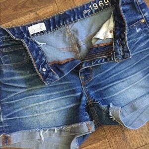 Gap 1969 Slim Cut Offs Denim Shorts Size 26